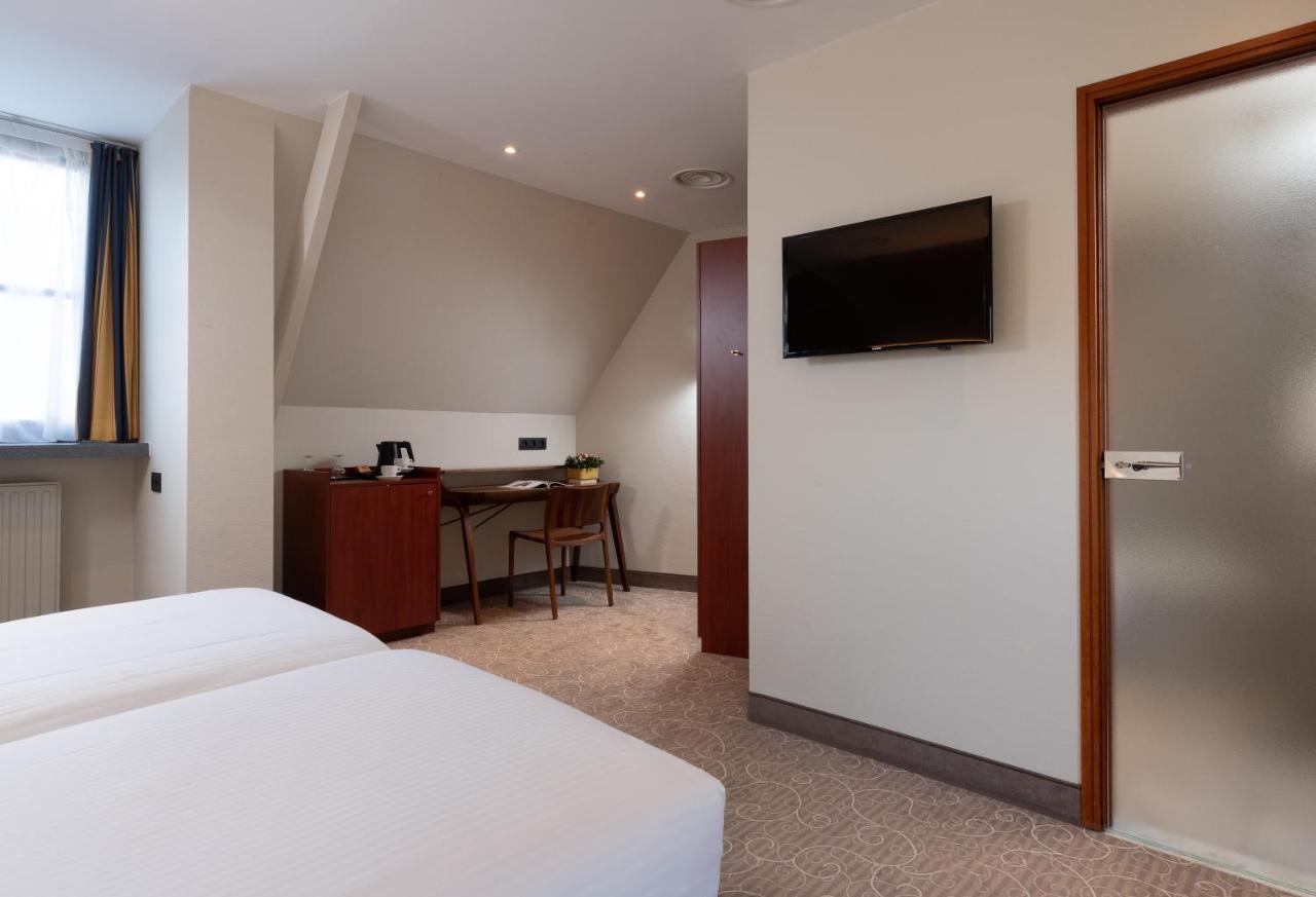 Superior Double or Twin Room Canal View