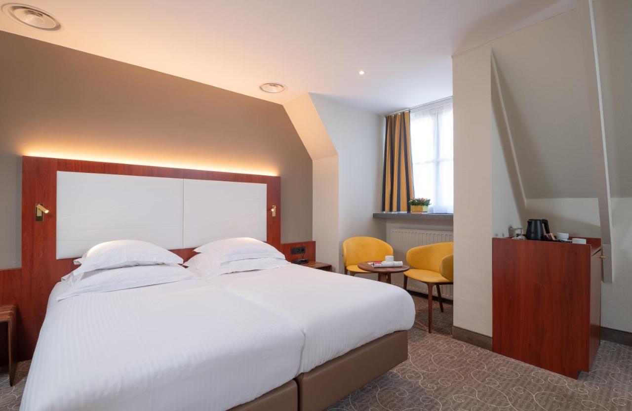 Superior Double or Twin Room Canal View